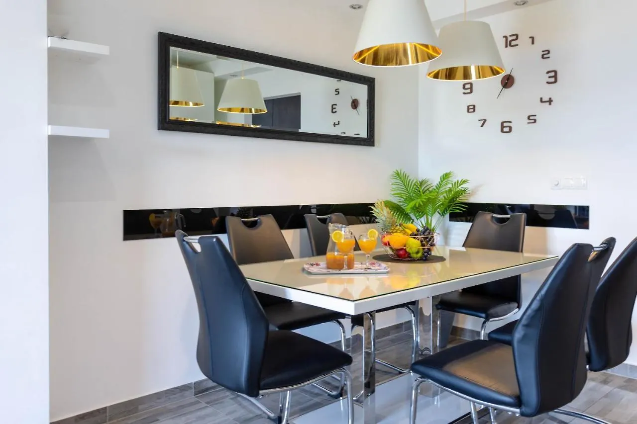 Deluxe Apartment Bellacosta Kaštela